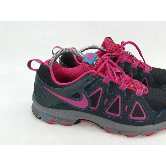 Women's Nike Air Alvord 10 Trail Running Shoes Sneakers Walking Size US 9 Pink - Picture 2 of 13